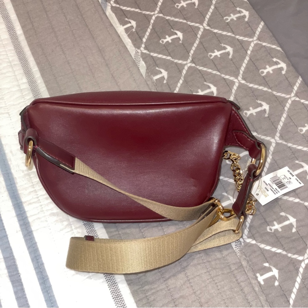 Michael Kors Maisie Small 2-in-1 Waistpack in Oxblood Leather - Picture 10 of 12